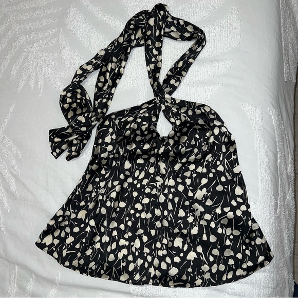 Zara Satin Print Halter - Picture 6 of 7